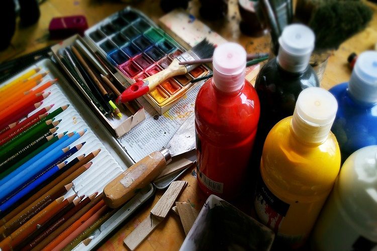 Alat dan Bahan Seni Lukis